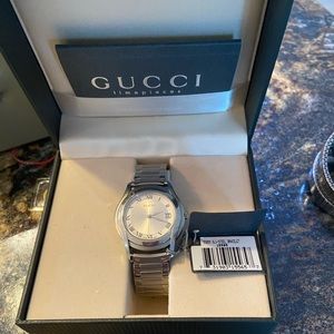 1999 Gucci Watch 5505m